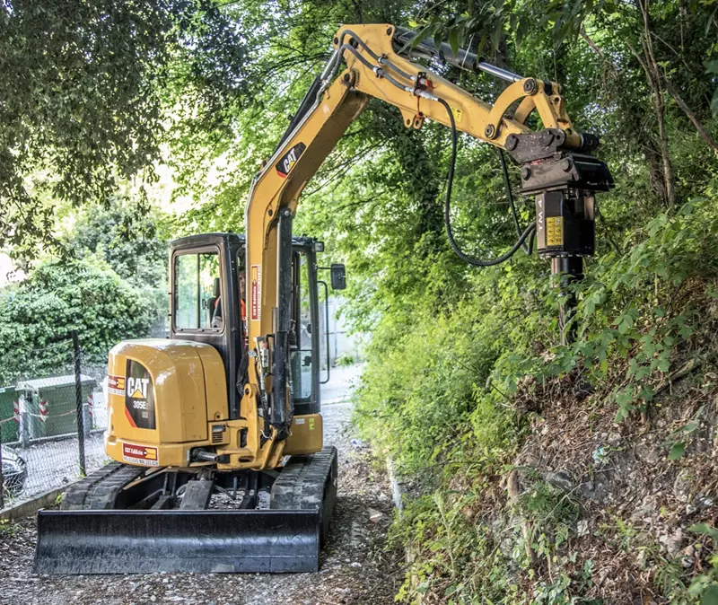 LOG SPLITTER / STUMP-GRINDER TM